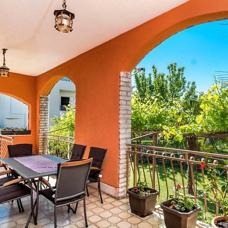Apartment Yean Kaštela Екстериор снимка