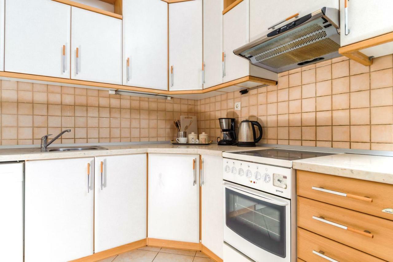 Apartment Yean Kaštela Екстериор снимка