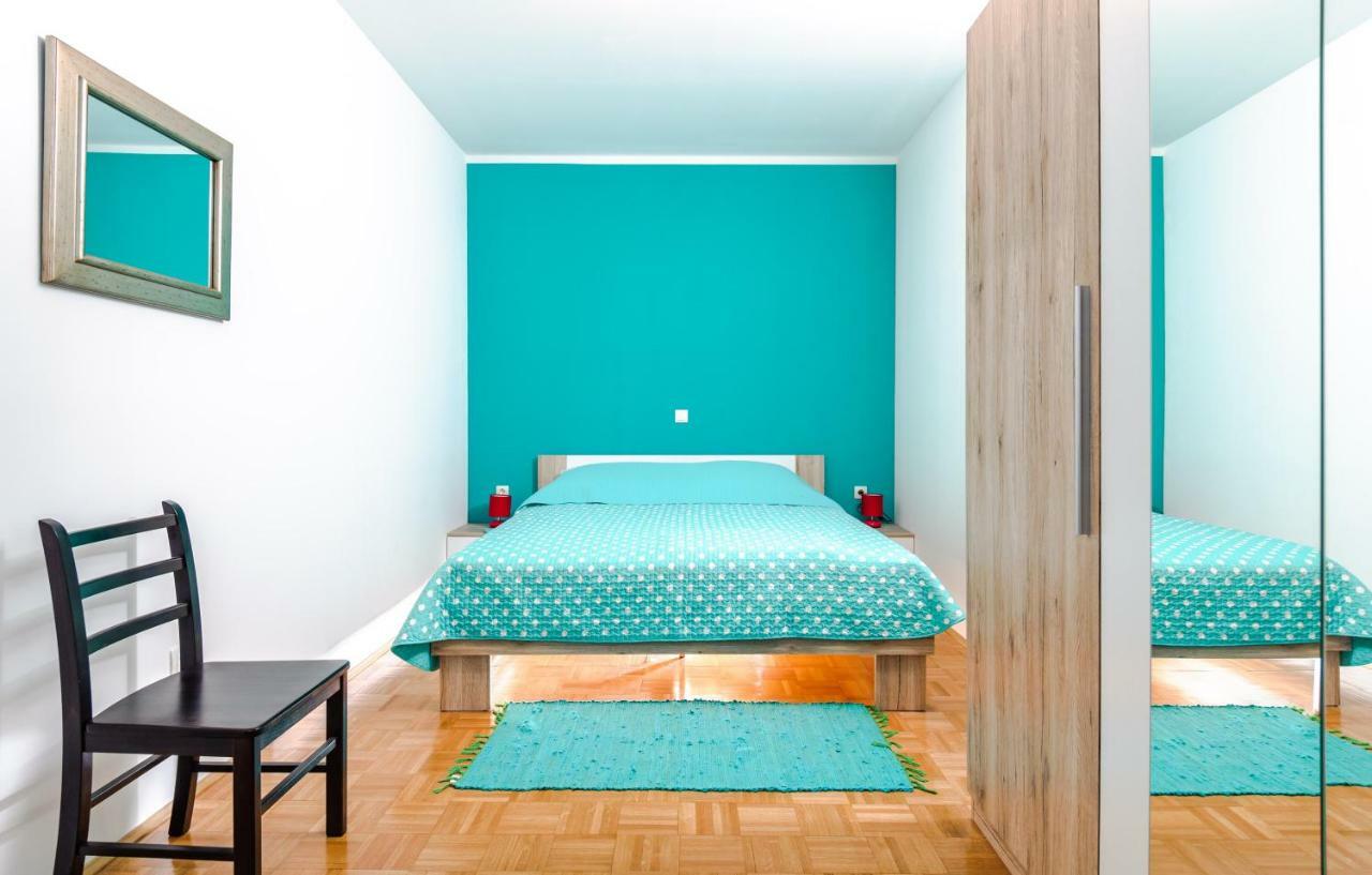 Apartment Yean Kaštela Екстериор снимка